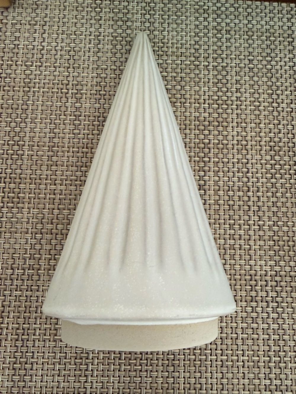 NWT 🆕 Threshold large ceramic holiday Christmas tree decoration Target modern